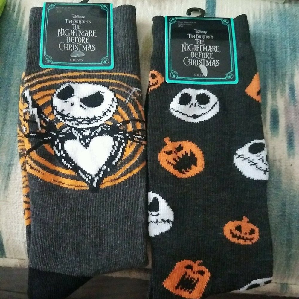(2) DISNEY The NIGHTMARE BEFORE CHRISTMAS Crew Socks SZ 6-12 New